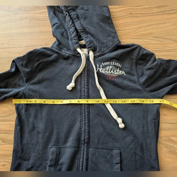 Vintage Hollister Blue Zip-Up Sweater with Logo - Picture 5 of 7
